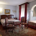 Ξενοδοχείο Aranda 2*