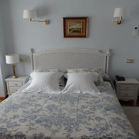 Aranda Hotel 2*