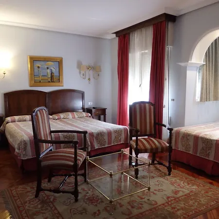 Hotel Aranda 2*