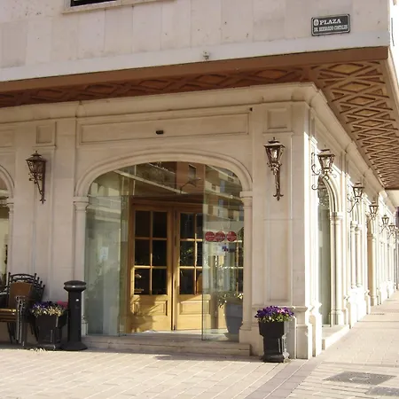 Hotel Aranda 2*