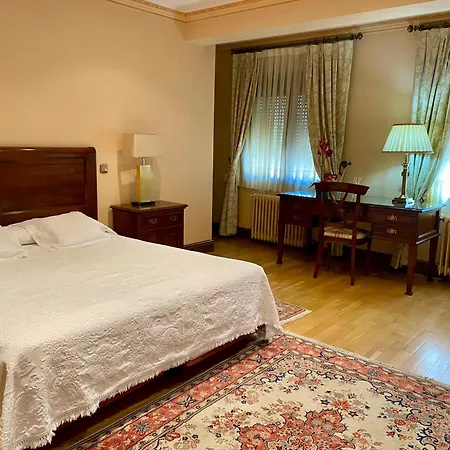 Aranda Hotel 2*