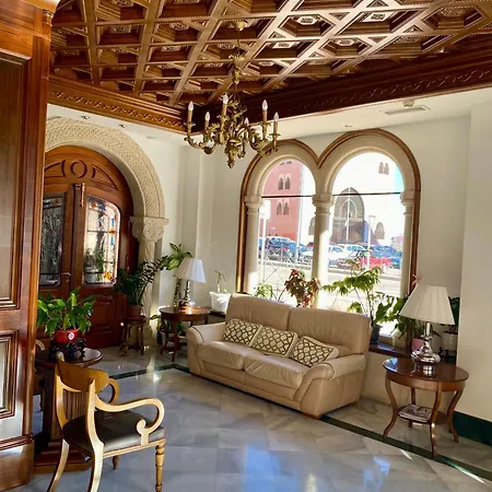 Aranda Hotel 2*