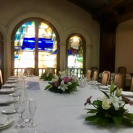 Hotel Aranda 2*