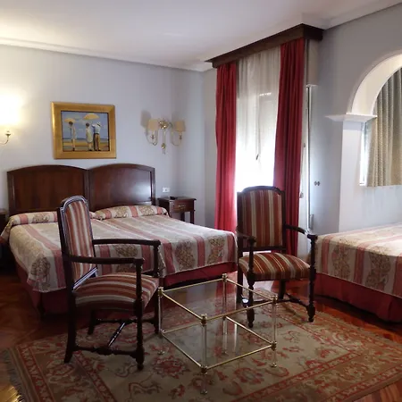 Hotel Aranda 2*