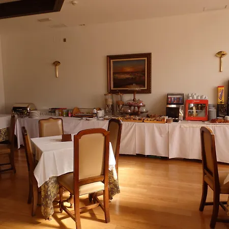 Hotel Aranda 2*