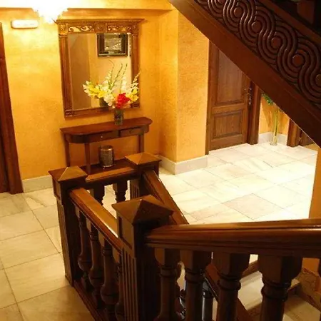 Aranda Hotel