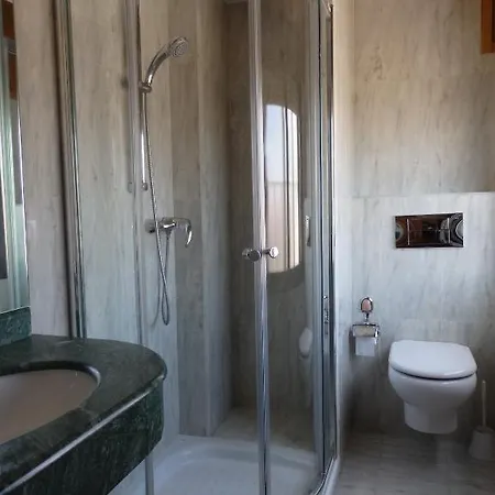 Aranda Otel