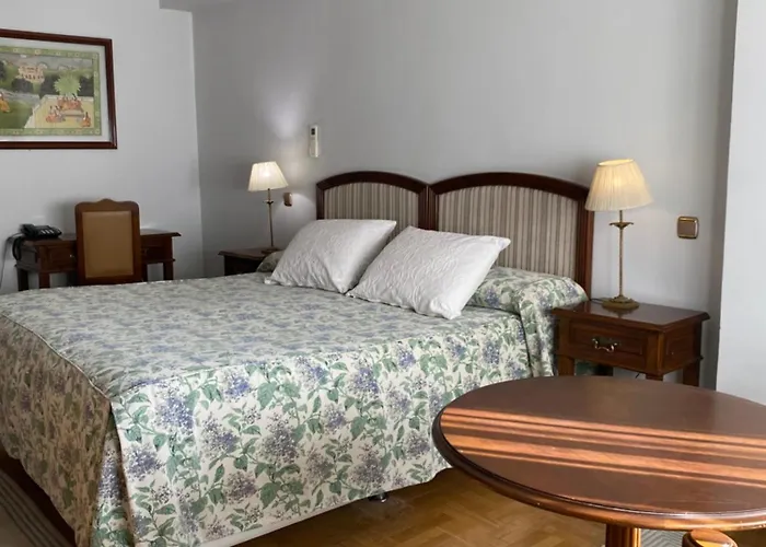 Отель Aranda Аранда-де-Дуэро